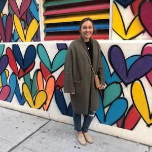 Meet your Posher, Maegan